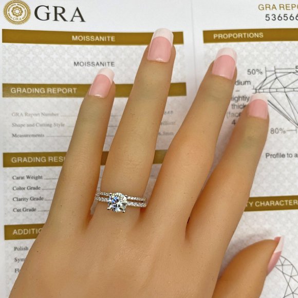 1 Carat Moissanite Wedding Rings Set With 925 Sterling Silver 18K Gold Plated - Picture 4 of 4